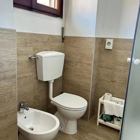 Hotel Cecile 2*